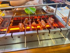 -哈尔滨小酒馆·鲜肉现穿自助烧烤(康新花园店)