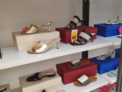 -唯品会(北京国瑞城店)