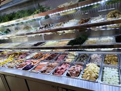 自助取餐区-张亮麻辣烫