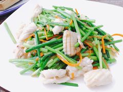 韭菜花炒鱿鱼-强记湛江鸡饭店·二十七年老字号(拱北店)