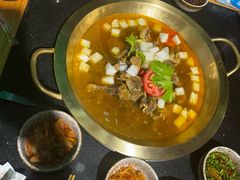 -顶顶汤火牛排火锅·经典铜锅涮肉