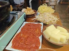 -黔有有贵州酸汤夺夺粉火锅(五味十字店)