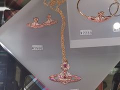-Vivienne Westwood(上海来福士广场店)