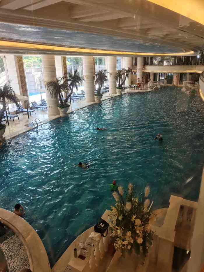 棕榈泉国际公寓会所游泳池-"喜欢水的朋友们一起来到位于朝阳公园南门