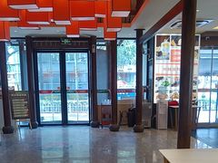 -阿瓦山寨·湘菜现炒·剁椒鱼头王(咸阳总店)