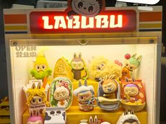 -泡泡玛特POPMART(上海环球港店)