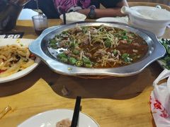 -兔行天下-鸿鹤鲜锅兔(中海国际店)