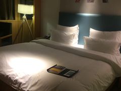 -天港漫非酒店(宁波火车站联丰地铁站店)