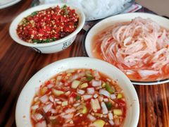 -周良天山牛杂城(天山路总店)