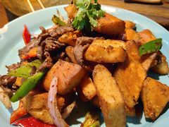 一品馕炒肉-楼兰新疆主题餐厅(坂田佳华领汇广场店)