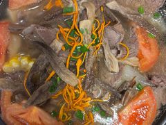 -乡土特色.冷锅鱼.牦牛肉汤锅