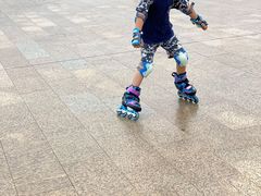 -阿布溜溜(同曦假日百货店)