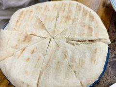 青稞饼-乳仔牛牦牛汤锅 烤羊排(松潘古城店)