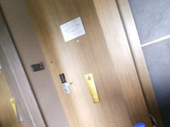 -上海滴水湖皇冠假日酒店