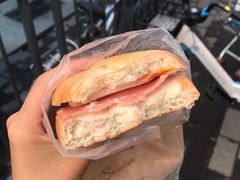 火腿鸡蛋贝果三明治-85度C(北京玉蜓桥二店)