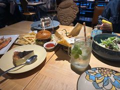 -LENBACH兰巴赫西餐啤酒坊(大连东港店)