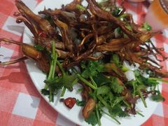 -超越海鲜屋(飞龙物业店)