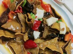 -三江源美食城