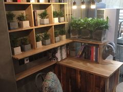 -HIGH FIVE哈福手工汉堡(桂林路店)