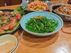 -老滇山寨•云南特色菜•地方菜•民族风情歌舞表演(金碧店)