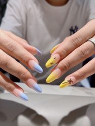 -丽心自助美甲美睫