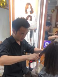 -心迪染发专门店