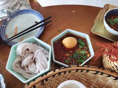 -包整·丝娃娃(一览甲秀楼风景店)