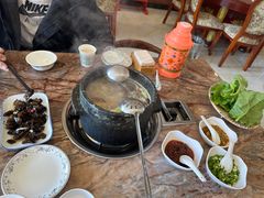 -鲁朗纳麦石锅鸡庄园