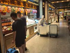 -川骄海鲜自助(王府井奥莱UP TOWN店原世界之花店)