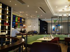 -港丽餐厅(高德置地店)