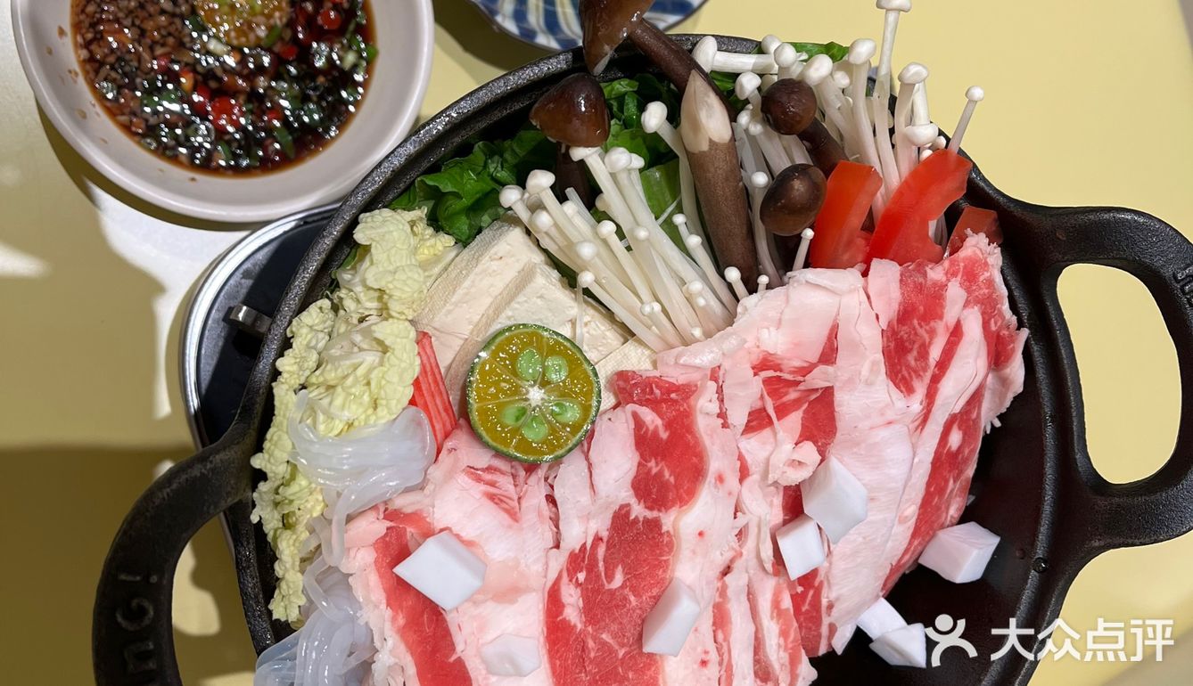 天寒地冻特别适合吃暖暖的寿喜锅