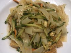 -吕氏疙瘩汤·海鲜新鲁菜(海州利群店)