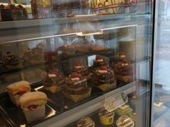 面包甜点陈列柜-可颂坊(凉城店)