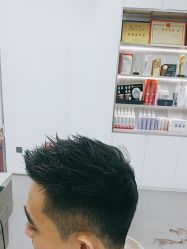 -首脑美发沙龙