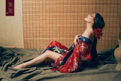 -虞美人汉服摄影