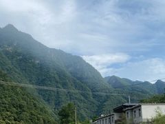 -秦岭峡谷漂流景区
