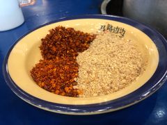 沾水-马路边边麻辣烫联盟路店