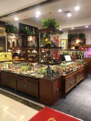 -灵彩珠宝(朗香街店)