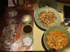 宁夏盐池滩羊手抓肉-丝路金桃·新疆菜(徐汇店)