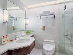 -深圳富苑皇冠假日套房酒店