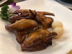 红烧乳鸽-台山美食一绝阿四台山黄鳝饭(阿四创作店)