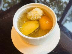枇杷燕丸子炖鲍鱼汤-福州仓山凯悦酒店·闽味中餐厅