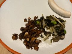 -桔子酒店(上海西藏北路地铁站店)