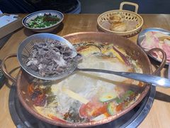 酸辣锅底-洱火云南酸菜牛肉火锅(石景山当代商城店)