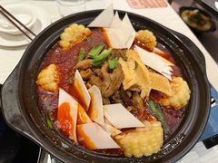 襄阳砂锅牛三鲜-莲餐厅·湖北菜·潜江小龙虾店(愚园路店)
