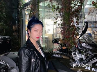秋季酷girl 周末下午要排队,不能预约留号