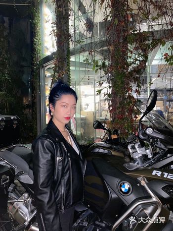 秋季酷girl 周末下午要排队,不能预约留号