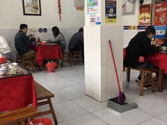 大堂-米二红烧兔(华阳店)