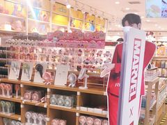 -名创优品(北京新中关购物中心地铁层店)