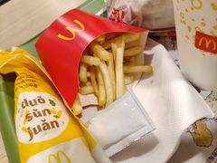 -麦当劳(世界城广场店)